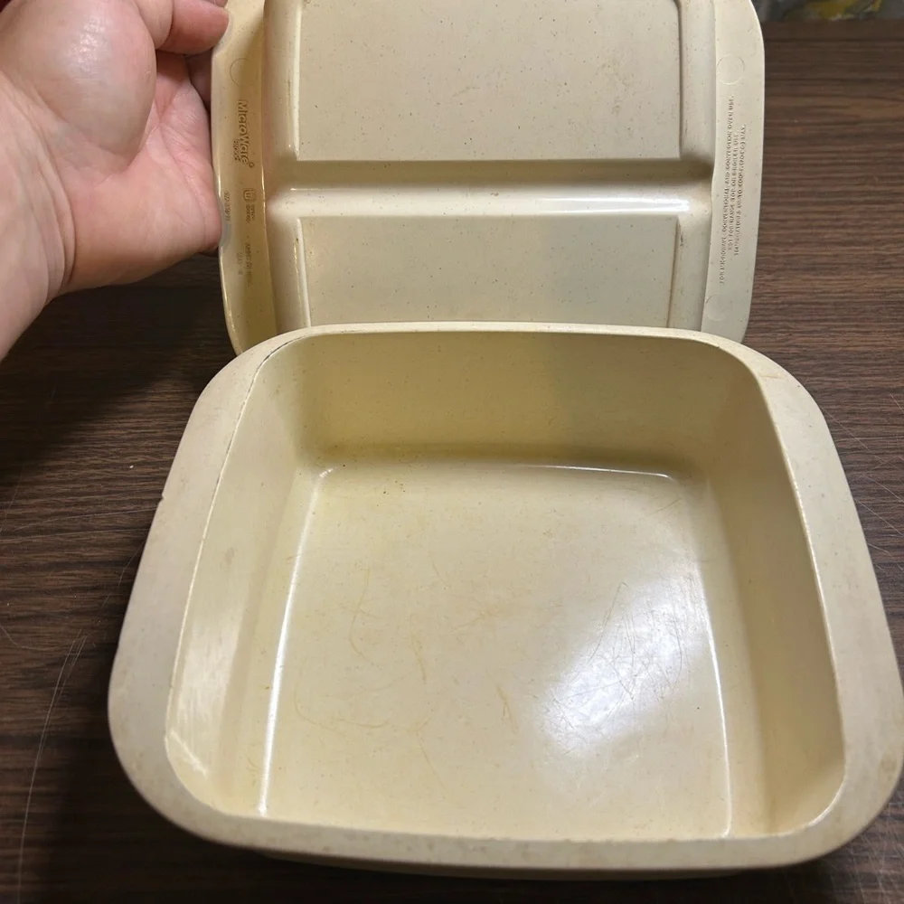 Anchor Hocking MicroWare Versatility 4C. Bowl With Divided Cover #PM481-T1